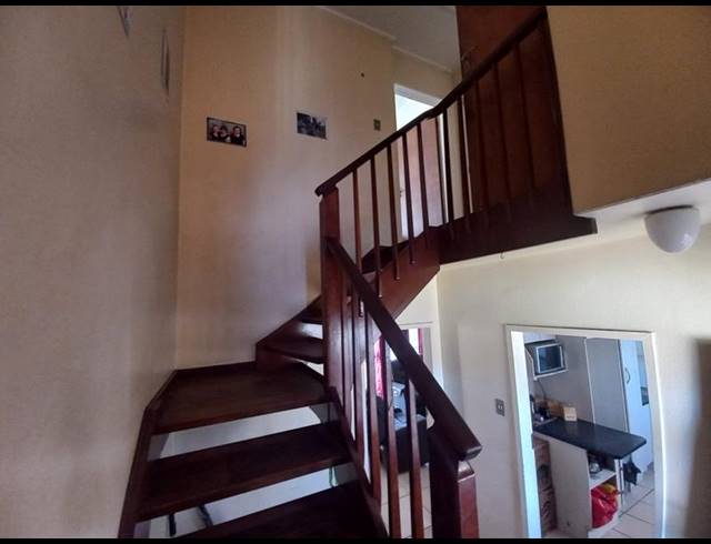 2 BEDROOM APARTMENT FOR SALE IN SASOLBURG EXT 2